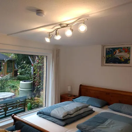 شقة Ruhiges, Gemuetliches Mit Bad Fuer 2 Personen, Mit Gartenterasse لوبيك