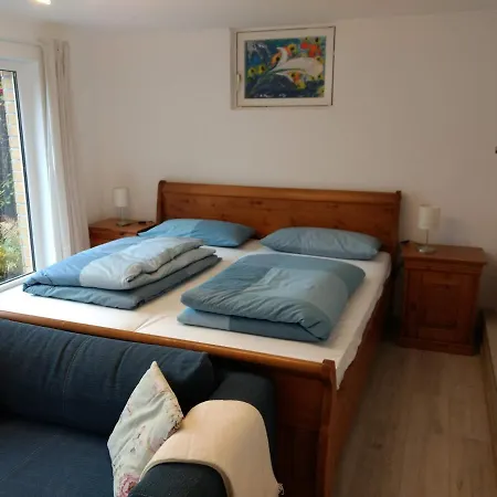 Ruhiges, Gemuetliches Mit Bad Fuer 2 Personen, Mit Gartenterasse لوبيك