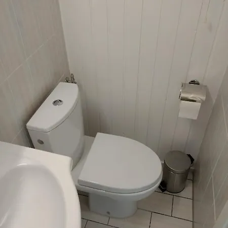 شقة Ruhiges, Gemuetliches Mit Bad Fuer 2 Personen, Mit Gartenterasse لوبيك